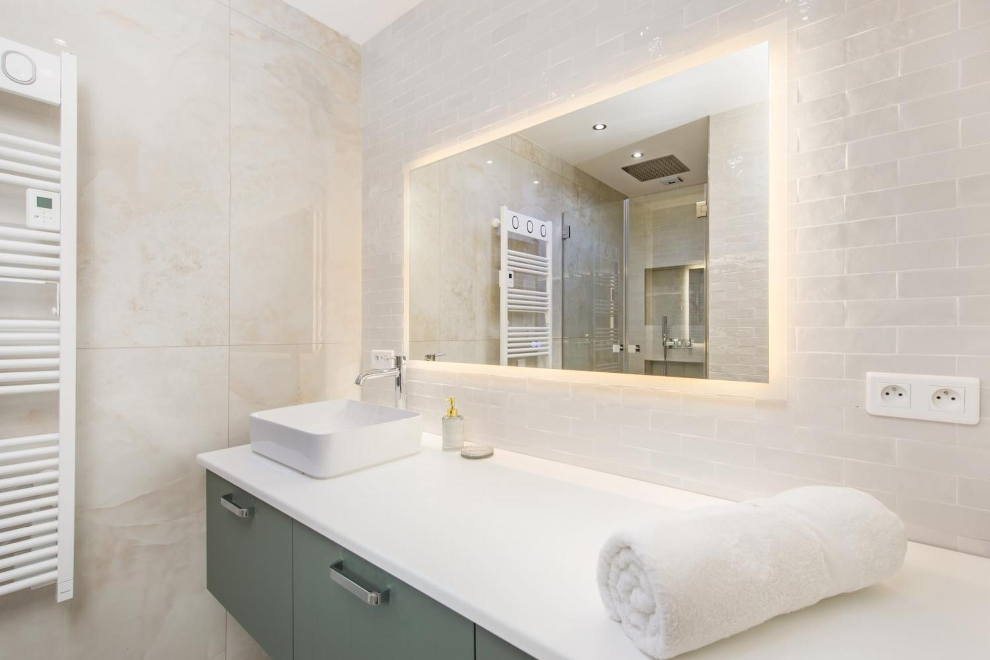 Appartement Sublime 3p A La Frontiere De Monaco